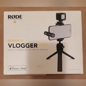 Rhode Vlogger Mobile Filmmaking Kit